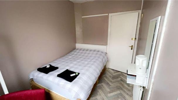 Hotel The Merlin 2*